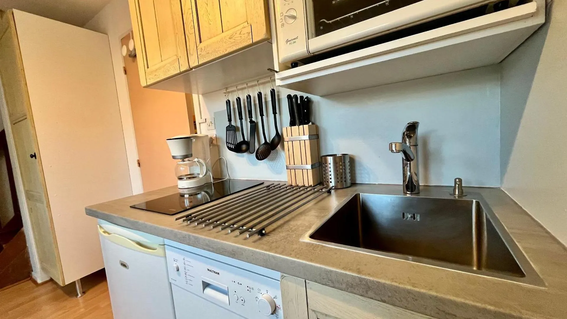 Studio Avec Mezzanine Au Centre-Village, 100M De Navette Ski, 4 Pers., Equipe Et Confortable - Fr-1-624-58 Самоен Апартаменты
